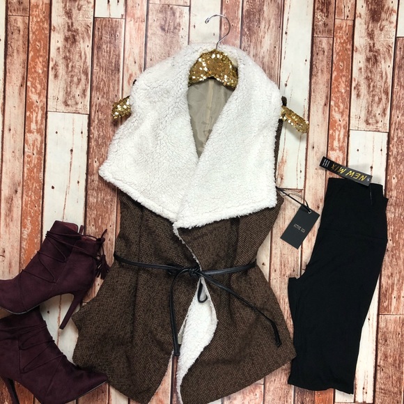 Last 1!! Large Essential Fall Brown Vest - Picture 3 of 6